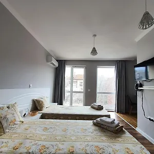 студио High Class , Burgas Bułgaria